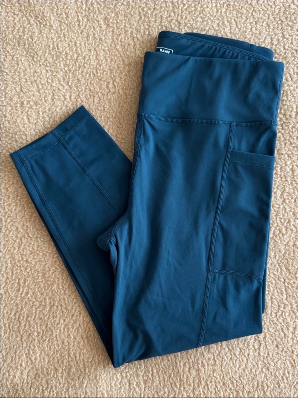 universal standard size xs (fits like a medium) game 7/8 leggings